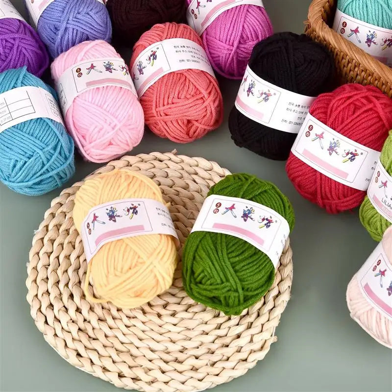 Milk Soft Cotton Baby Knitting Wool Yarn Thick Yarn Fiber Velvet Yarn Hand Knitting Wool Crochet Yarn for DIY Sweater