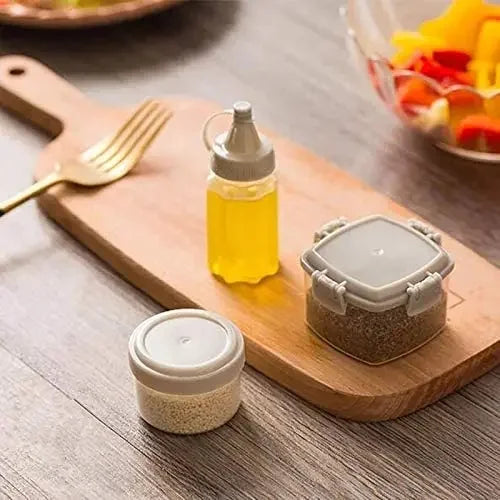 4Pcs Mini Plastic Sauce Squeeze Bottle Seasoning Box Salad Dressing Containers for Outdoor Barbecue Bento Lunch Box Accessories