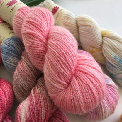 1*55g  Lotus Handpainted Pure Mogolian Cashmere DK Yarn  Hand-knitted Cashmere Yarn Warm Soft Weaving  Knitting Cashmere